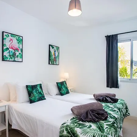 3-bed In Playa Blanca By Retreat Villas 빌라 *