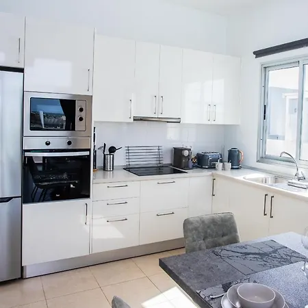 빌라 3-bed In Playa Blanca By Retreat Villas